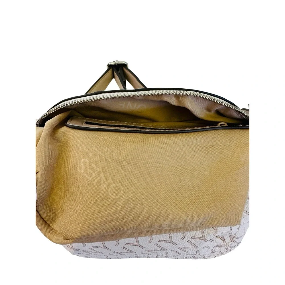 Jones New York Signature Fanny Bag Belt Off White Gray Front‎ & Back Zipper